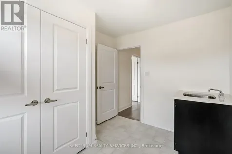 33 Dore Drive Brantford ON N3T 0X8