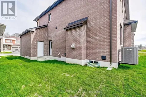 33 Dore Drive Brantford ON N3T 0X8