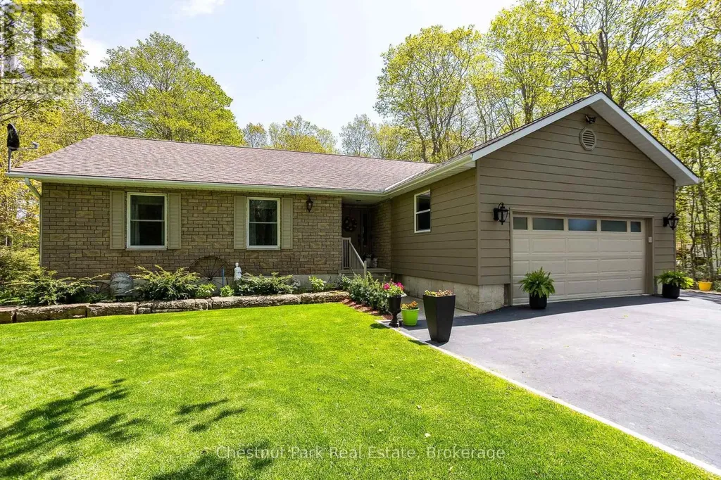 64 Maple Golf Crescent Northern Bruce Peninsula ON N0H 2R0