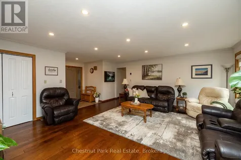 64 Maple Golf Crescent Northern Bruce Peninsula ON N0H 2R0