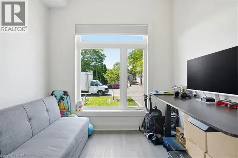8 Nash Street St. Catharines ON L2S 1B5