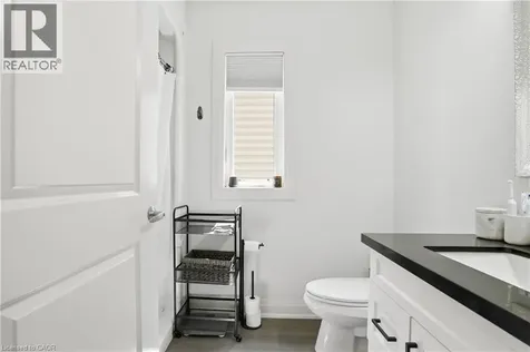 8 Nash Street St. Catharines ON L2S 1B5