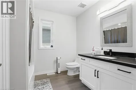8 Nash Street St. Catharines ON L2S 1B5