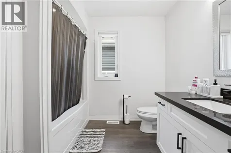 8 Nash Street St. Catharines ON L2S 1B5