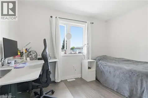 8 Nash Street St. Catharines ON L2S 1B5