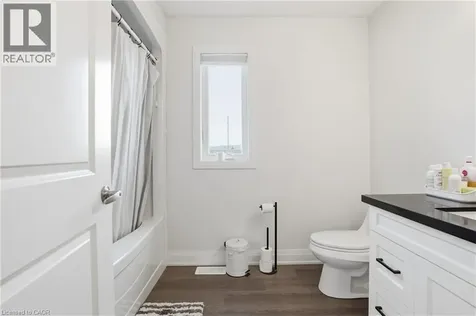 8 Nash Street St. Catharines ON L2S 1B5