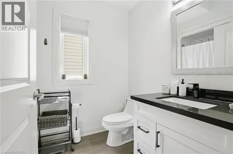 8 Nash Street St. Catharines ON L2S 1B5