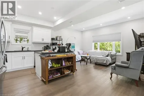 8 Nash Street St. Catharines ON L2S 1B5