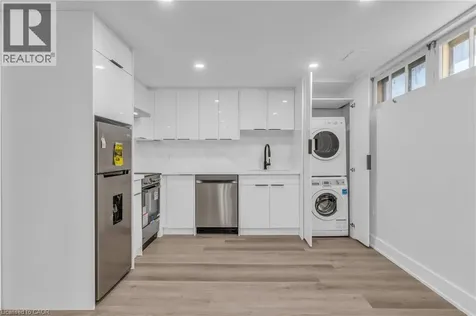 113 Green Road Hamilton ON L8G 3W9