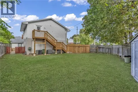 113 Green Road Hamilton ON L8G 3W9