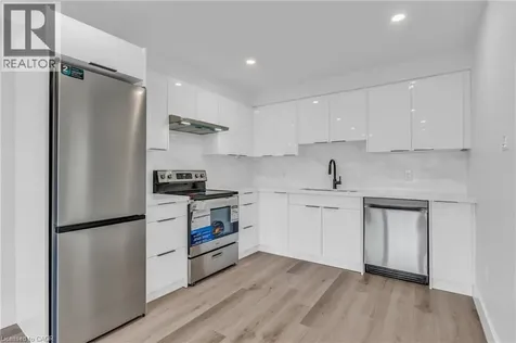 113 Green Road Hamilton ON L8G 3W9