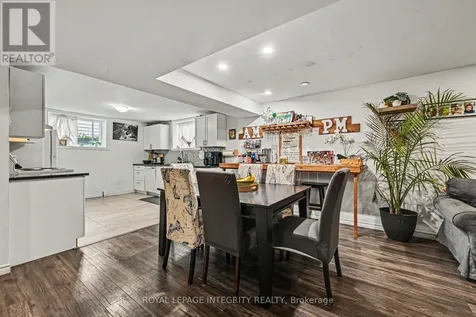 104 Viewmount Drive Ottawa ON K2G 3C1