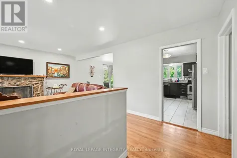 104 Viewmount Drive Ottawa ON K2G 3C1