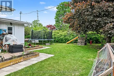 104 Viewmount Drive Ottawa ON K2G 3C1