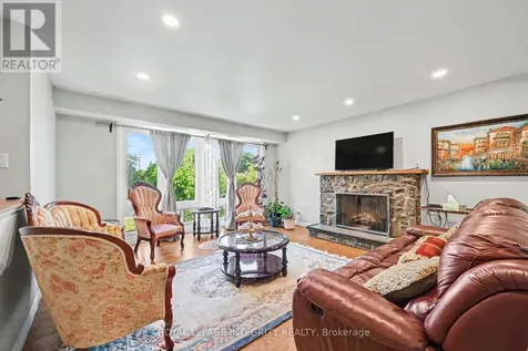 104 Viewmount Drive Ottawa ON K2G 3C1