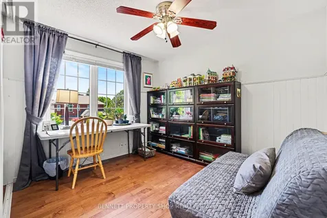 60 Apple Creek Crescent Ottawa ON K2M 2M5
