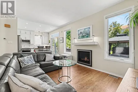 60 Apple Creek Crescent Ottawa ON K2M 2M5