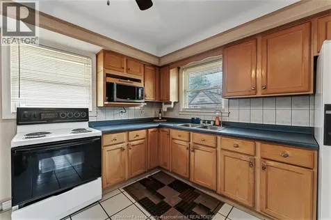823 Jos Janisse Avenue Windsor ON N8Y 3A7