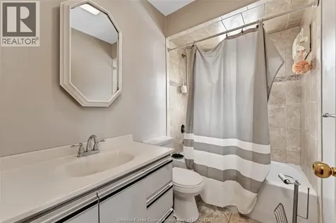 823 Jos Janisse Avenue Windsor ON N8Y 3A7