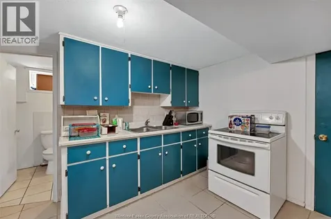 823 Jos Janisse Avenue Windsor ON N8Y 3A7