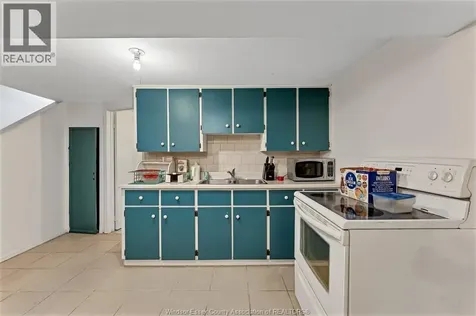 823 Jos Janisse Avenue Windsor ON N8Y 3A7