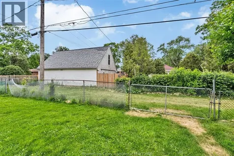 823 Jos Janisse Avenue Windsor ON N8Y 3A7