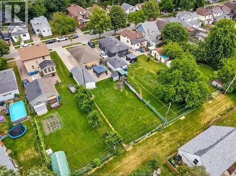 823 Jos Janisse Avenue Windsor ON N8Y 3A7