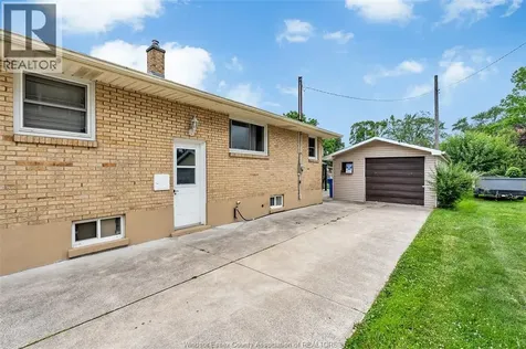 823 Jos Janisse Avenue Windsor ON N8Y 3A7