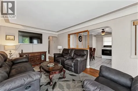 823 Jos Janisse Avenue Windsor ON N8Y 3A7