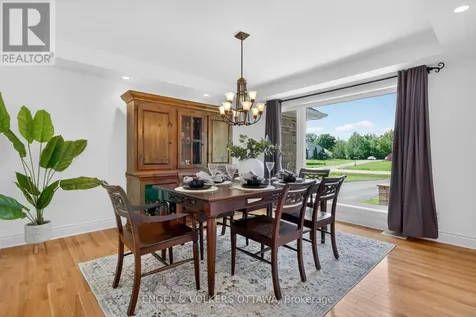 528 Tullamore Street Ottawa ON K1X 0A2
