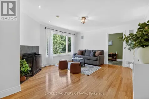 528 Tullamore Street Ottawa ON K1X 0A2