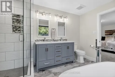 528 Tullamore Street Ottawa ON K1X 0A2
