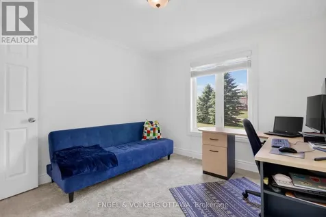 528 Tullamore Street Ottawa ON K1X 0A2