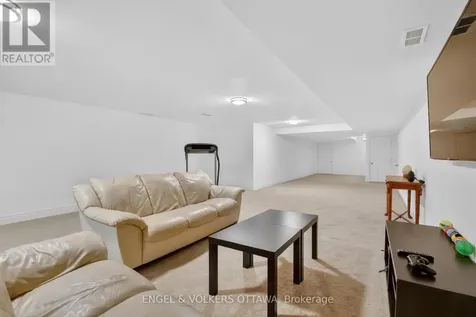 528 Tullamore Street Ottawa ON K1X 0A2