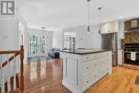 528 Tullamore Street Ottawa ON K1X 0A2