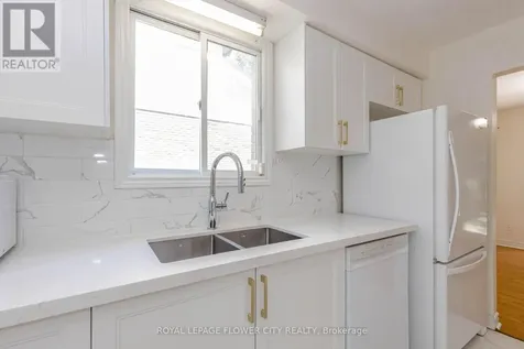 15 Glendan Court Cambridge ON N1R 7N4
