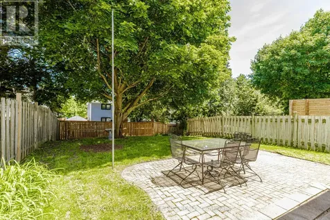 15 Glendan Court Cambridge ON N1R 7N4