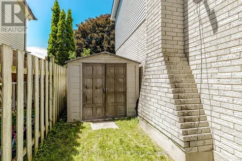 15 Glendan Court Cambridge ON N1R 7N4