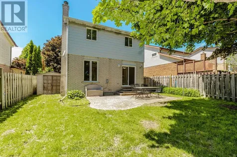 15 Glendan Court Cambridge ON N1R 7N4