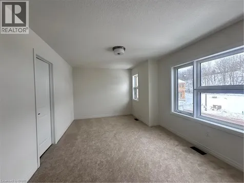 26 Mckernan Avenue Brantford ON N3V 0C2