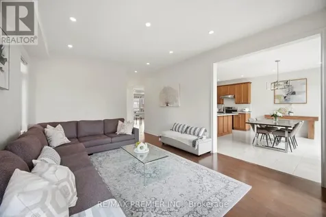 100 Inverness Way Bradford West Gwillimbury ON L3Z 0W5