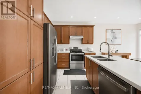 100 Inverness Way Bradford West Gwillimbury ON L3Z 0W5