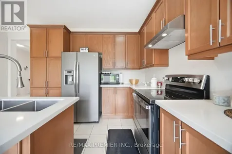 100 Inverness Way Bradford West Gwillimbury ON L3Z 0W5