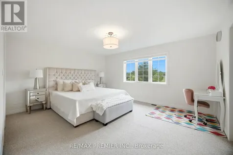 100 Inverness Way Bradford West Gwillimbury ON L3Z 0W5