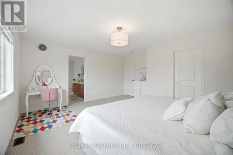 100 Inverness Way Bradford West Gwillimbury ON L3Z 0W5