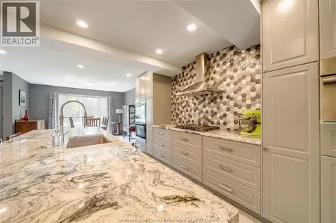 523 Collier Crescent Tecumseh ON N8N 3J4