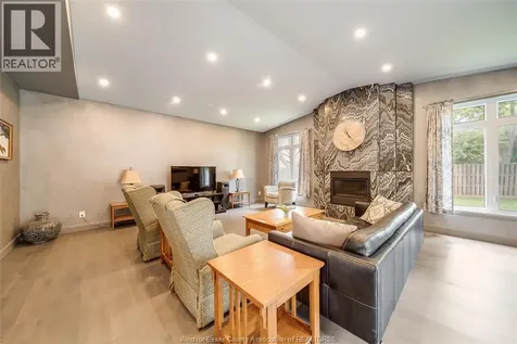 523 Collier Crescent Tecumseh ON N8N 3J4