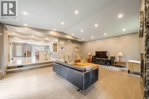 523 Collier Crescent Tecumseh ON N8N 3J4