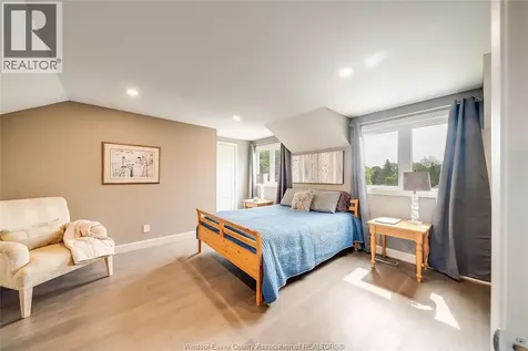 523 Collier Crescent Tecumseh ON N8N 3J4