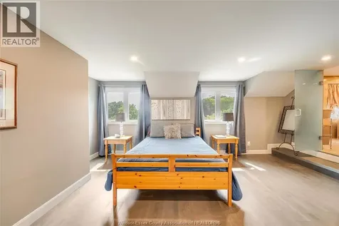 523 Collier Crescent Tecumseh ON N8N 3J4